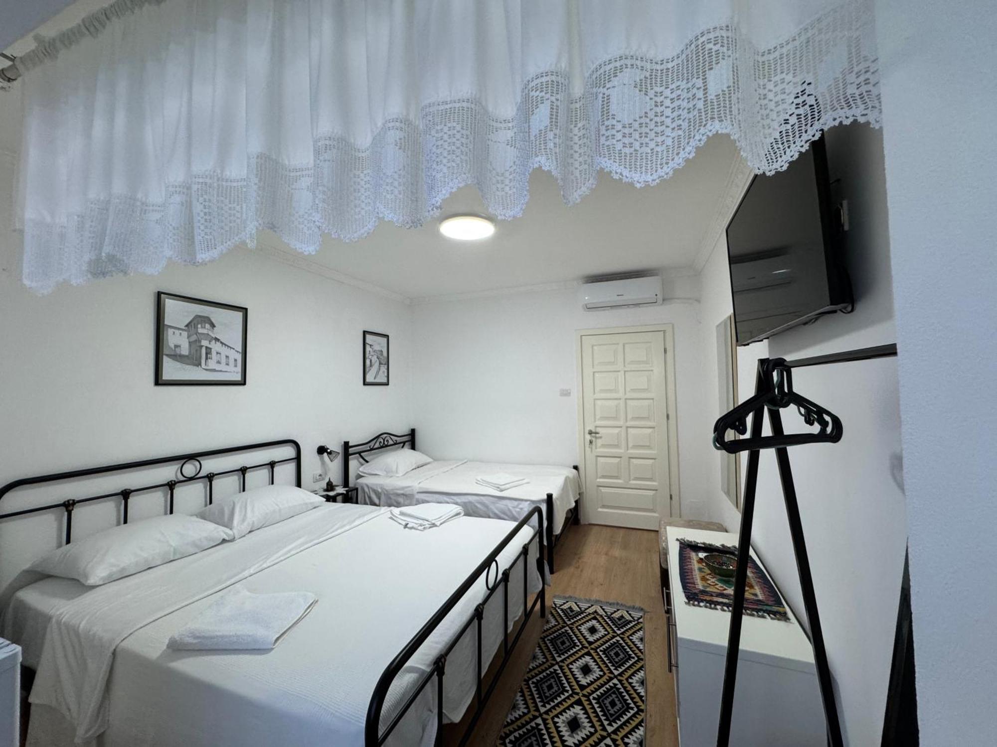 Double17 * Gjirokastër